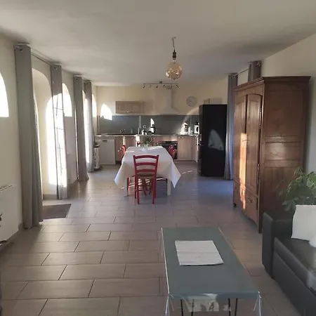 Les Du Val Renoux Dom wakacyjny